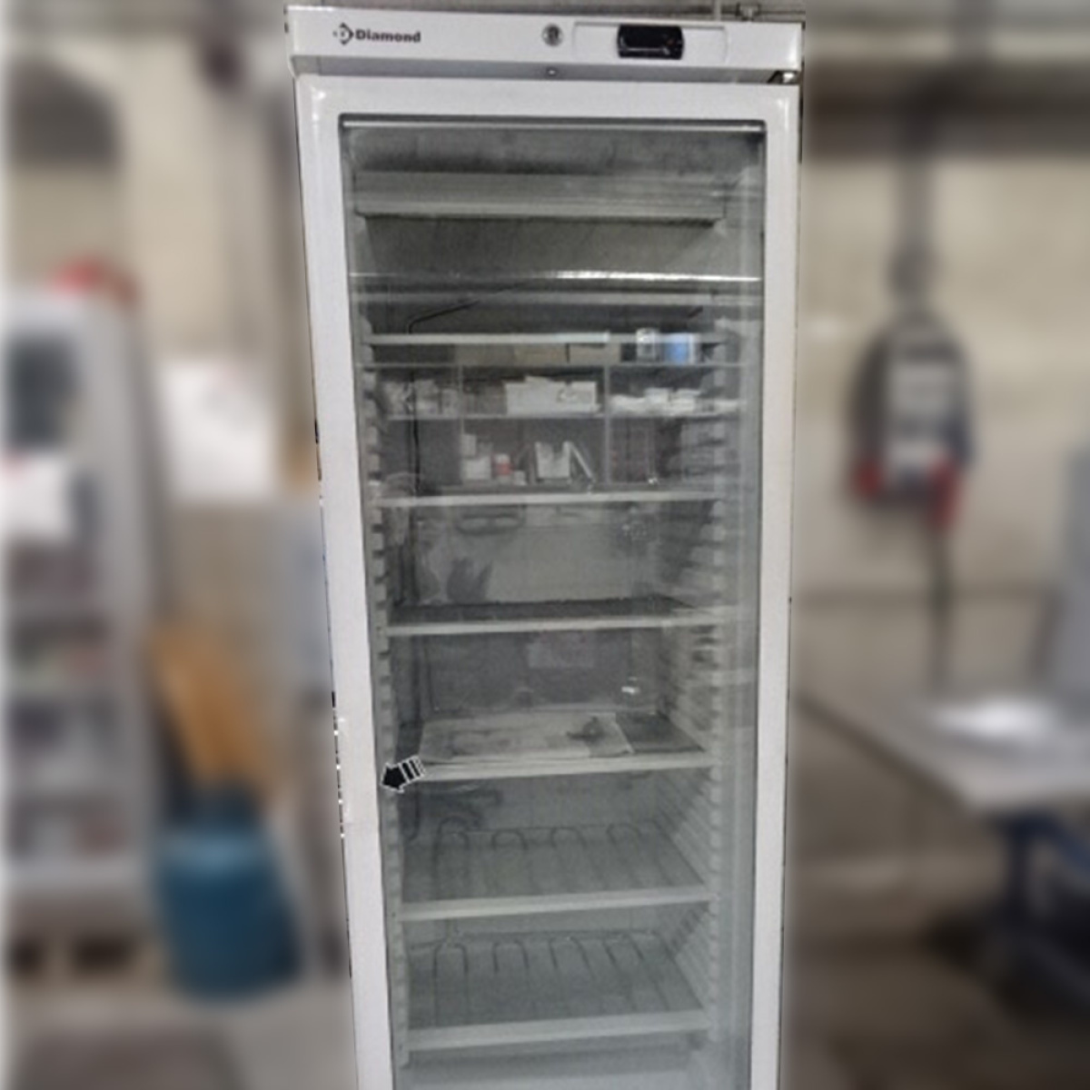 Image Statische vrieskast, glazen deur, 400 liter. wite 1