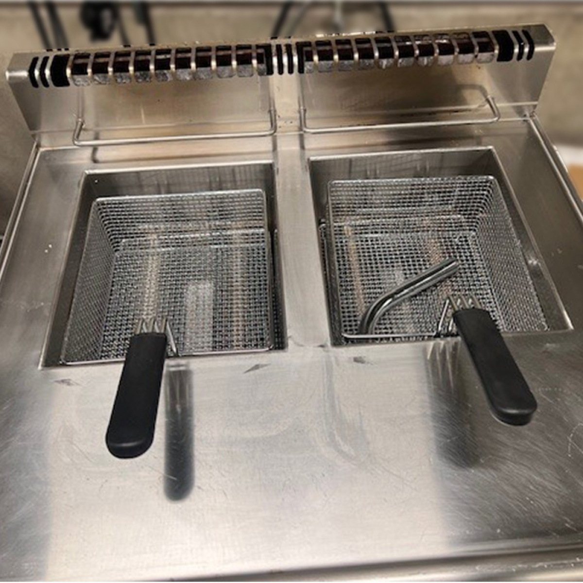 Image Gasfriteuse met 2 kuipen van 8 liter -Top- 2