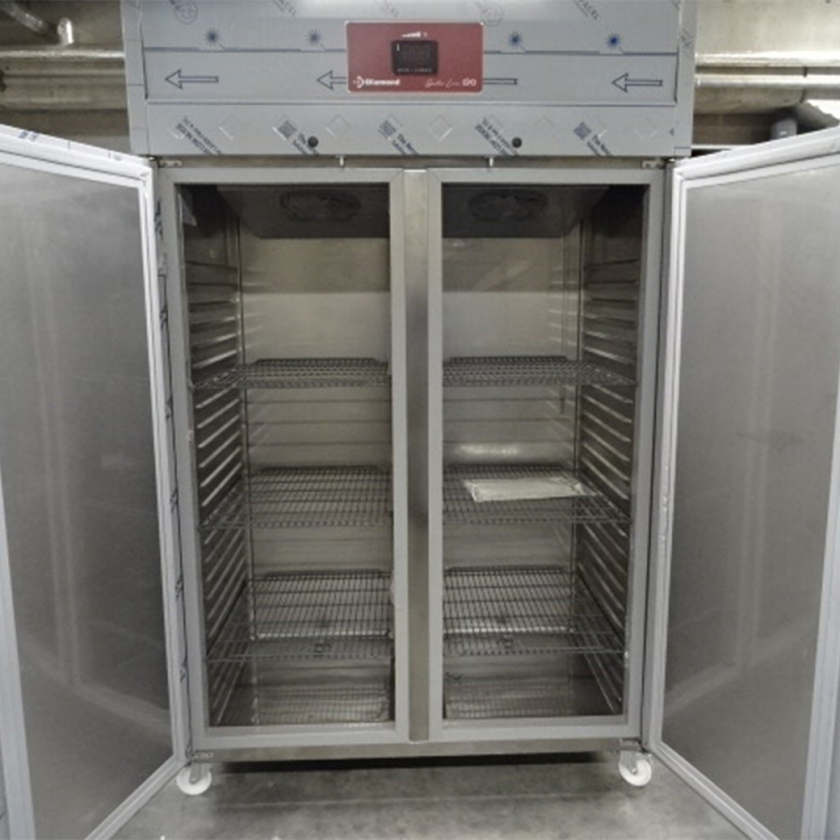 Image Vrieskast geventileerd 1400 liter, 2 deuren GN 2/1, op wielen 2