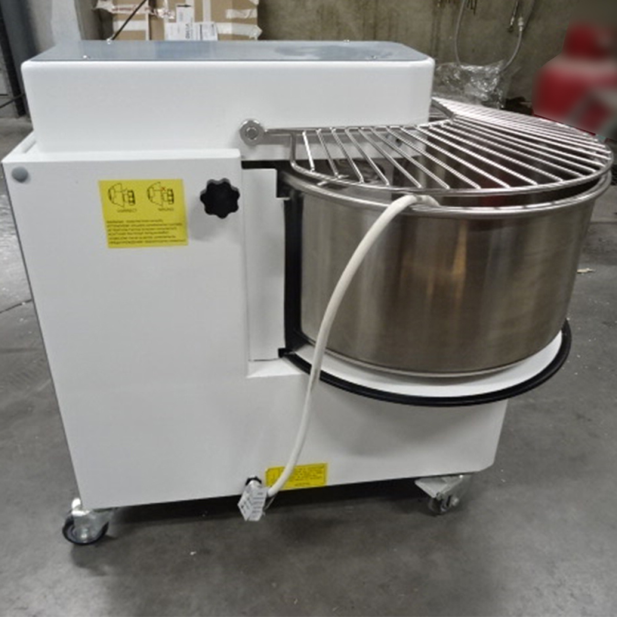 Image Spiraalkneder 53 liters kantelbare kop, verwijderbare kuip, 2 snelheden, timer, op wielen 2