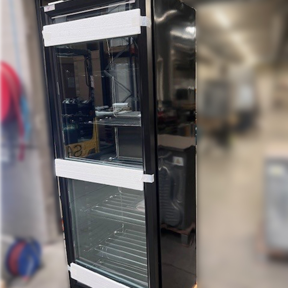 Image Negatieve geventileerde vitrine 382 liter - 5 vaste niveaus - ZWART 2
