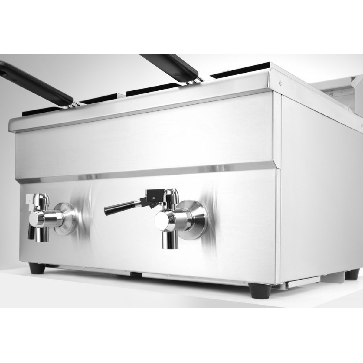 Image Inductie friteuse met aftapkraan - 2 x 8 l 3