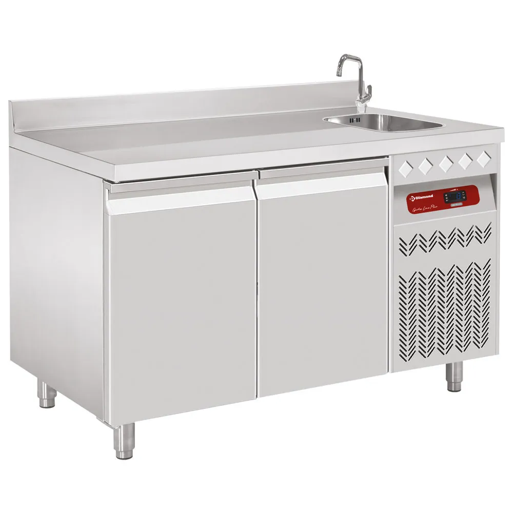 Geventileerde koeltafel met "achterwand", 2 deuren GN 1/1, 260 Lit. met spoelbak - Main Image