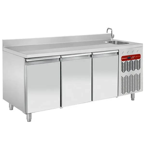 Geventileerde koeltafel "muraal", 3 deuren GN 1/1, met spoelbak - Main Image
